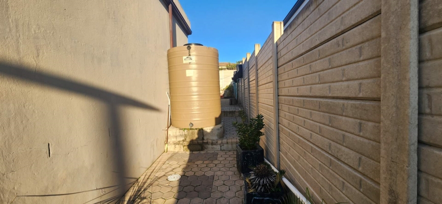 3 Bedroom Property for Sale in Reebok Western Cape